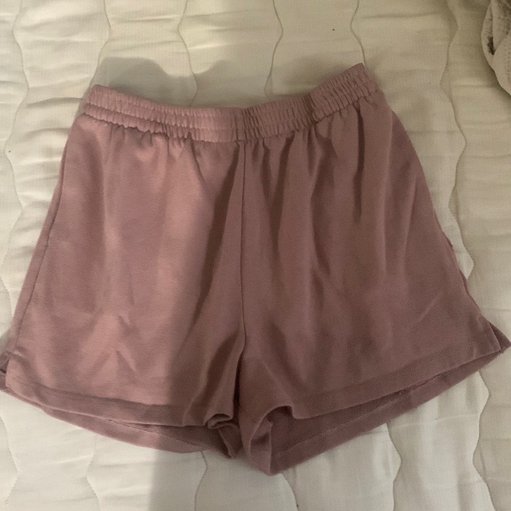 knit pink shorts